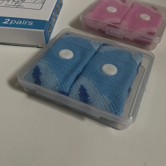 Travel Wristbands — Motion Sickness Relief - Picture 8 of 8